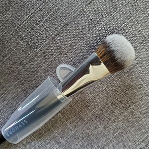 SEPHORA COLLECTION PRO Foundation Brush #47
